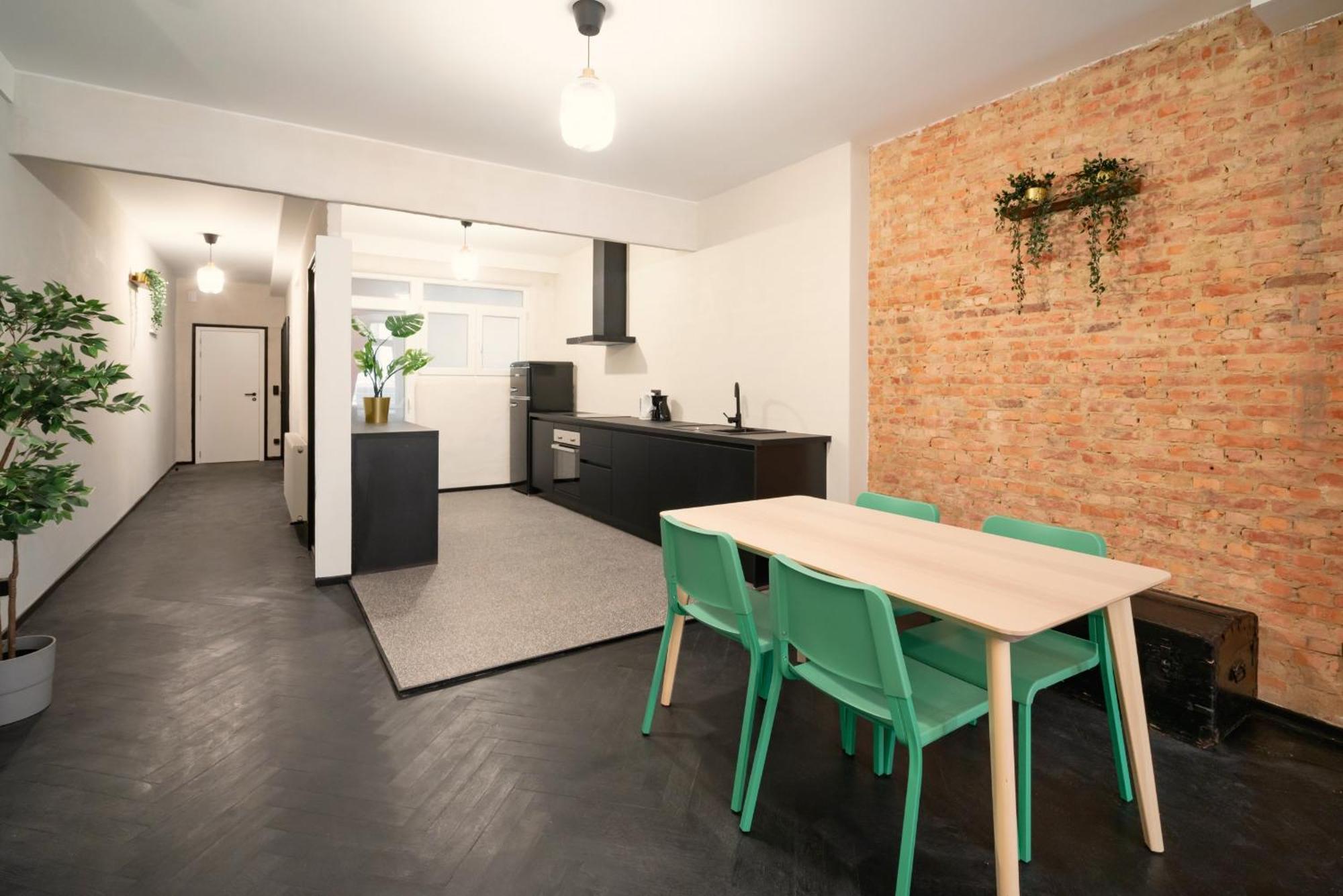 Charming And Spacious Apartments In The Heart Of Антверпен Екстер'єр фото